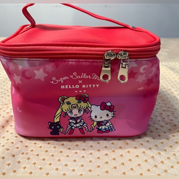 COPY - Sailor Moon x Sanrio Characters Vanity Pouch Hello Kitty Cosmetic Bag - Picture 1 of 5